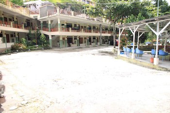 Pandu Lakeside Hotel Parapat - Toba Lake