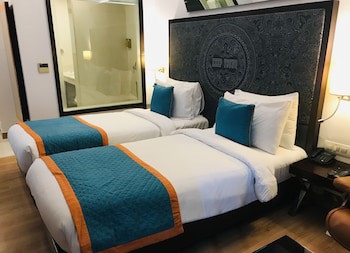 Golden Tulip Gurgaon - Sector 29