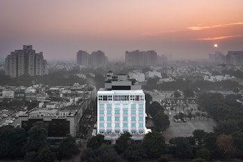 Golden Tulip Gurgaon - Sector 29