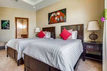 Grand Caribe Belize