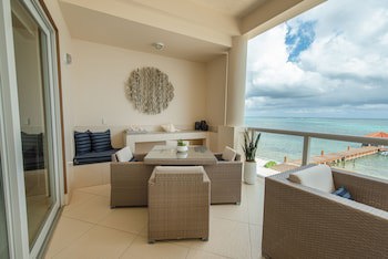 Grand Caribe Belize