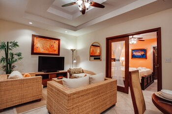 Grand Caribe Belize