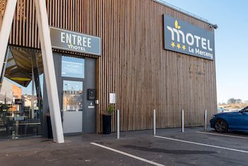 Le Merceny Motel