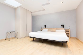 Ainb Sagrada Familia Apartments