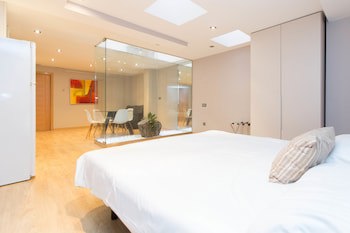 Ainb Sagrada Familia Apartments