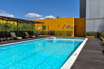 Courtyard By Marriott Leon At The Poliforum