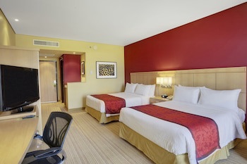 Courtyard By Marriott Leon At The Poliforum