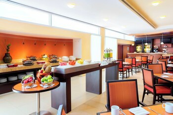 Courtyard By Marriott Leon At The Poliforum