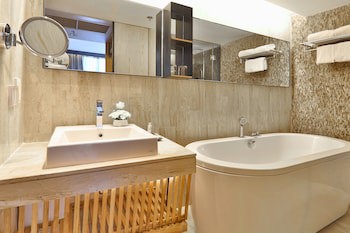 Arcadia Suites Bangkok