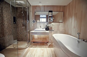 Arcadia Suites Bangkok