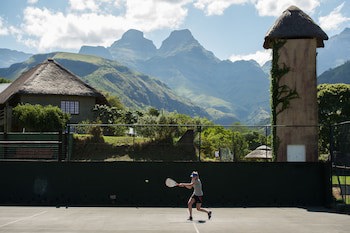 Cathedral Peak Hotel
