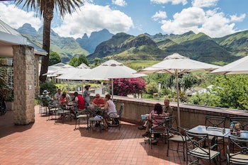 Cathedral Peak Hotel