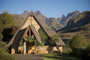 Cathedral Peak Hotel