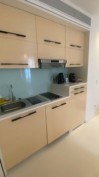 B-Aparthotel Regent
