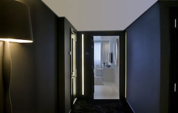 B-Aparthotel Regent