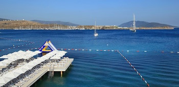 Royal Arena Hotel & Resort Spa
