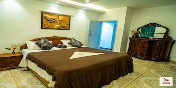Fortune Retreats
