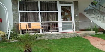 Fortune Retreats
