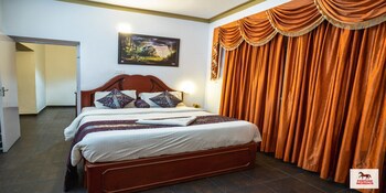Fortune Retreats
