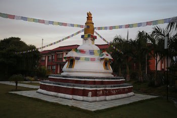 Pokhara Grande