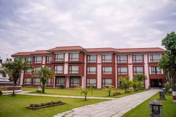 Pokhara Grande