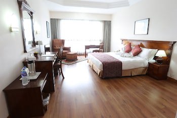 Pokhara Grande