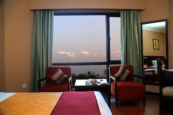 Pokhara Grande