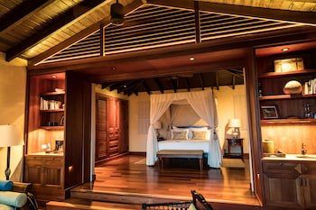 Royal Isabela