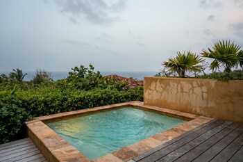 Royal Isabela