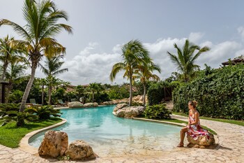 Royal Isabela