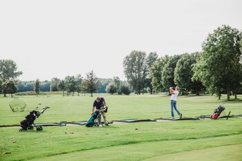 Hotel, Sportsbar & Brasserie Dorhout Mees