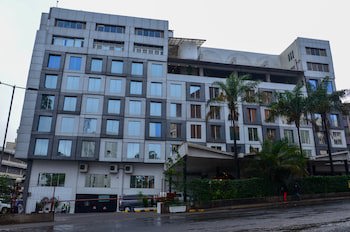 Best Western Plus Meridian Hotel