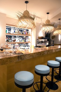 Hotel Emilia Castillo