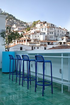 Hotel Emilia Castillo