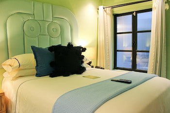 Hotel Emilia Castillo