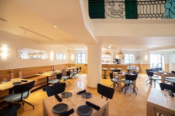 Hotel Emilia Castillo