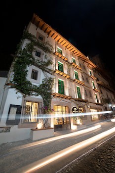 Hotel Emilia Castillo