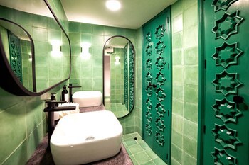 Hotel Emilia Castillo