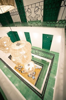 Hotel Emilia Castillo