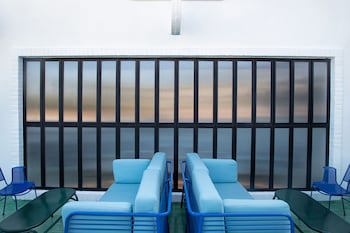 Hotel Emilia Castillo