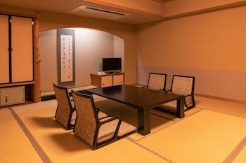 Satoyu Mukashibanashi Yuzanso Ryokan
