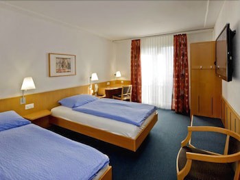 Good Night Inn