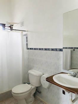 Hc Liri Hotel