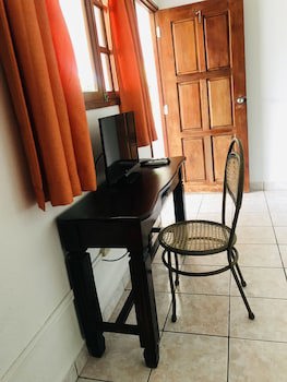 Hc Liri Hotel
