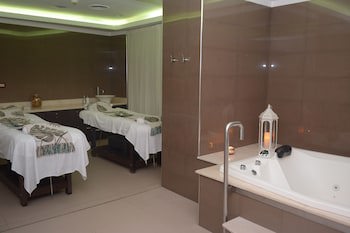 Amerian Hotel Casino Carlos V