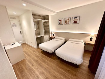 Far Home Gran Via