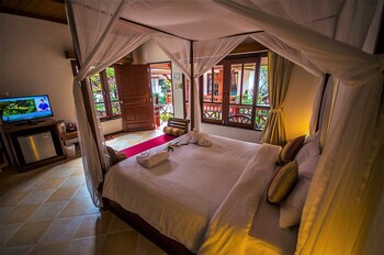 Bhundhari Chaweng Beach Resort Koh Samui