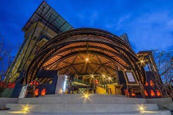 Bhundhari Chaweng Beach Resort Koh Samui