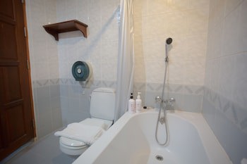 100 Islands Resort & Spa