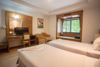 100 Islands Resort & Spa